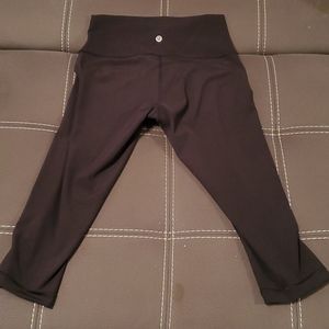 Lululemon crops